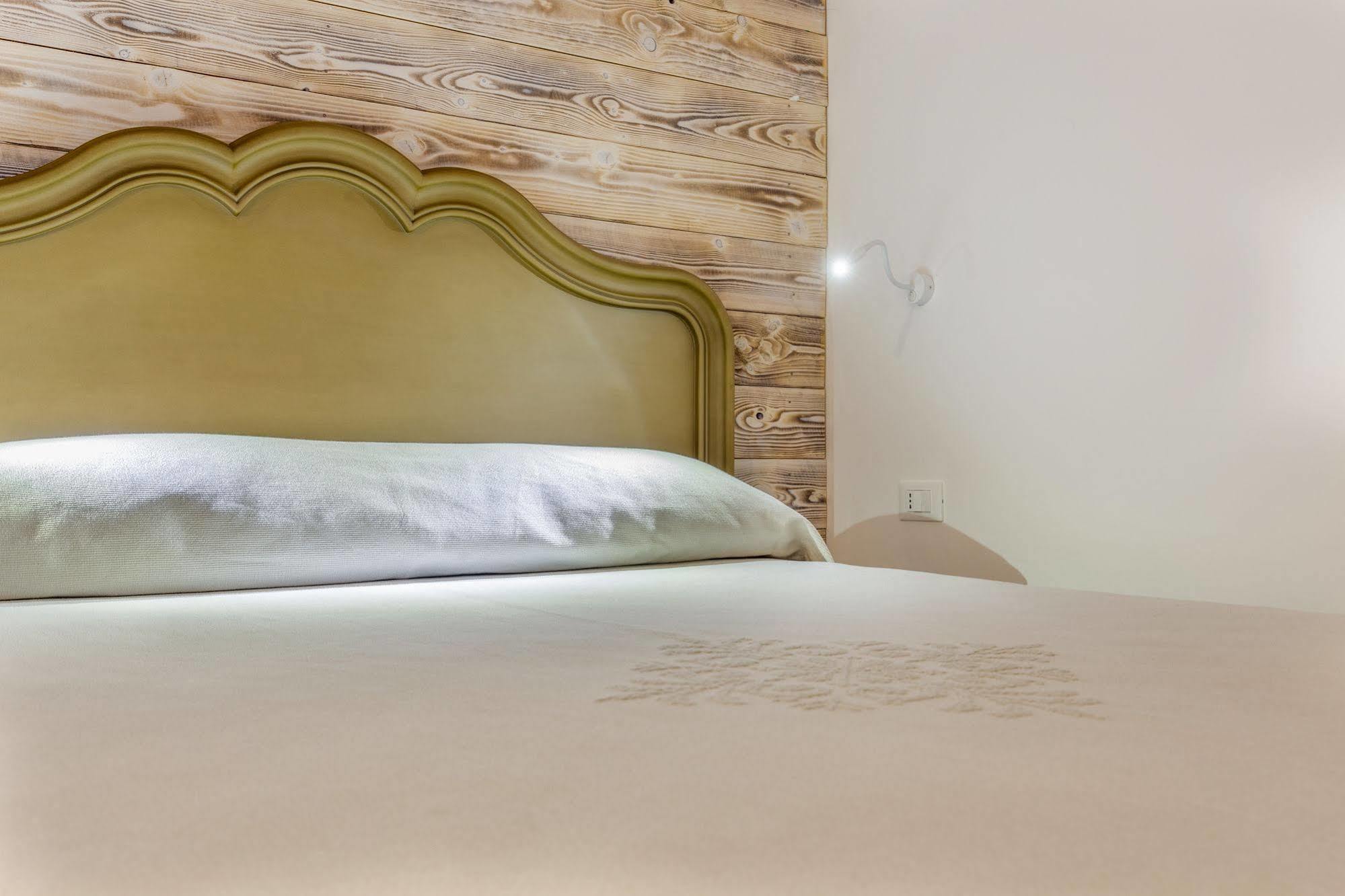 Mannois - Lofts & Apartments Orosei Dış mekan fotoğraf